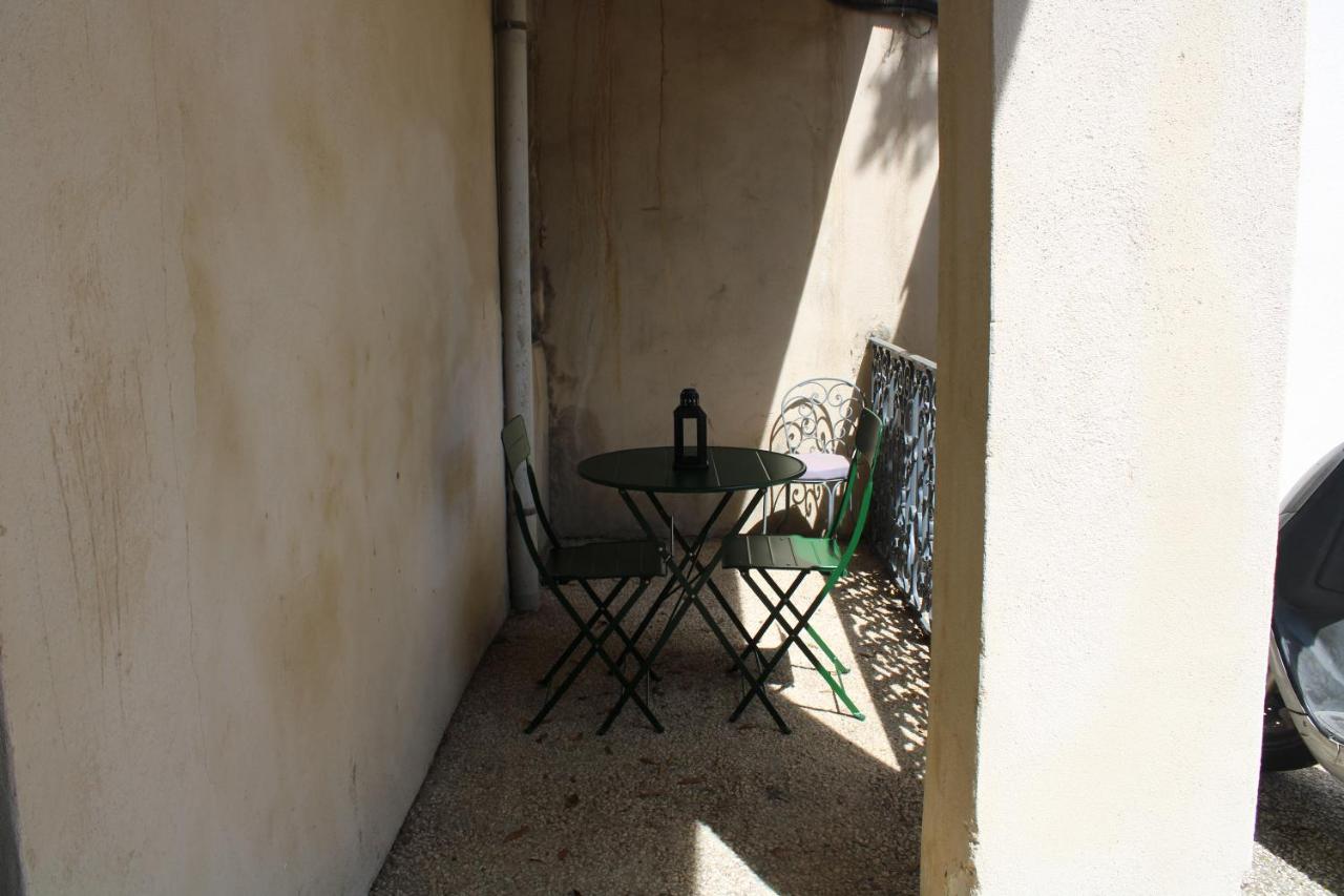 Agreable Appartement P2 Centre Ville Au Calme. ニーム エクステリア 写真